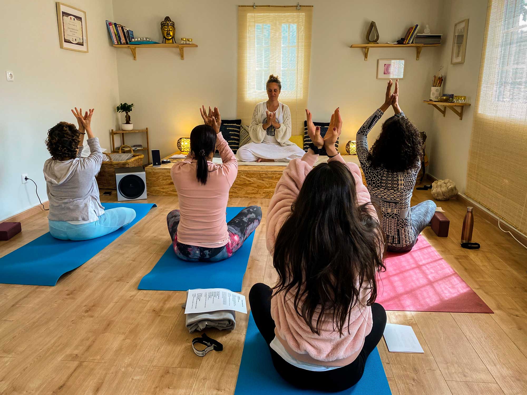 Aula de Kundalini Yoga